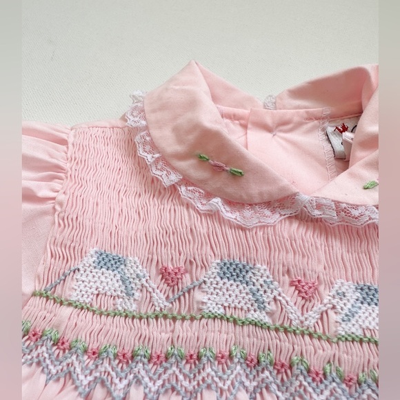 Vintage - Baby Smocked Collar Dress - Short Puff Sleeve Lace Details- Size 3-6m - Picture 2 of 7